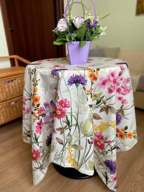 Скатерть на стол Digitale Полевые цветы