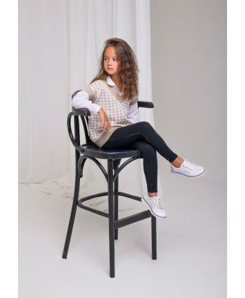 В'язані вироби з логотипом компанії